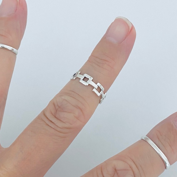 Sterling Silver Square Link Toe Ring, Silver Rings, Chain Links, Silver Band - Picture 6 of 13